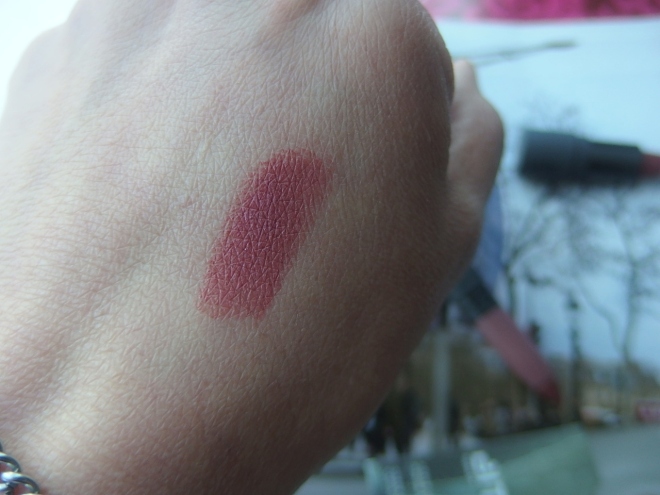 #Bite Lipstick Color Swatch